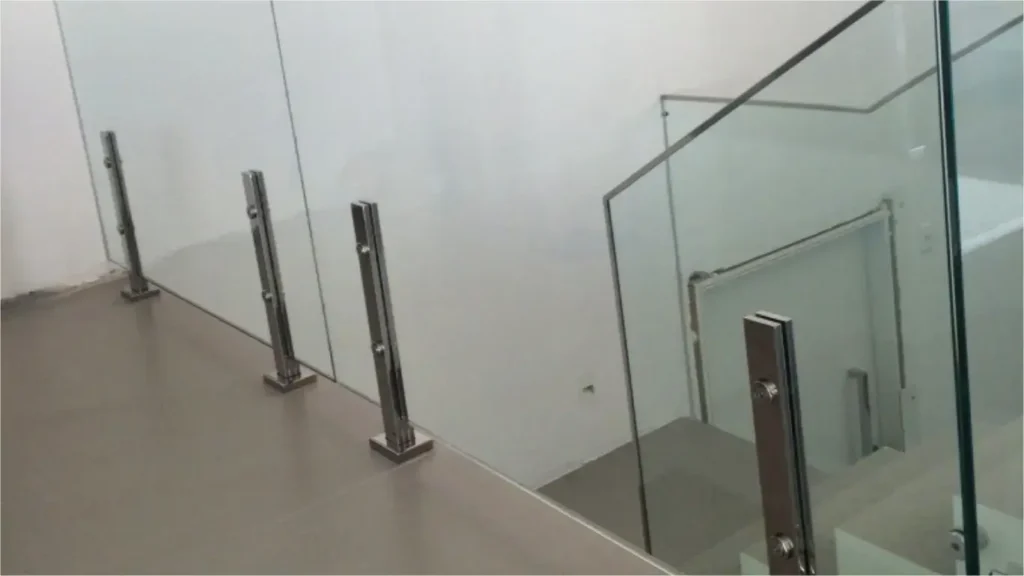 torre pinça inox para vidro